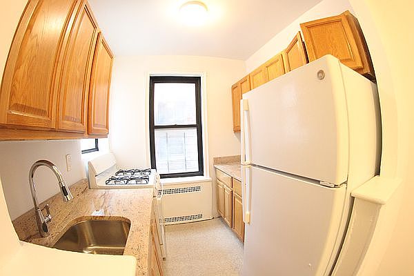 2nd image of 1200 College Ave APT 4F