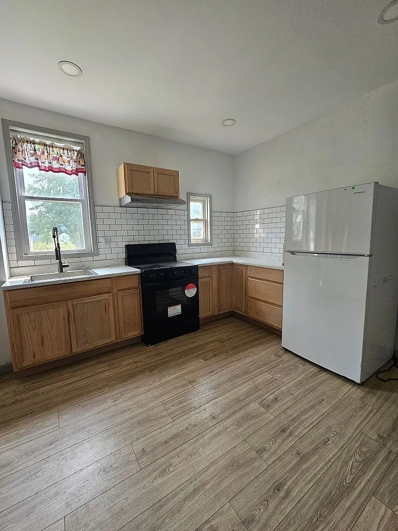 434 W. Princess Street — Photo 2