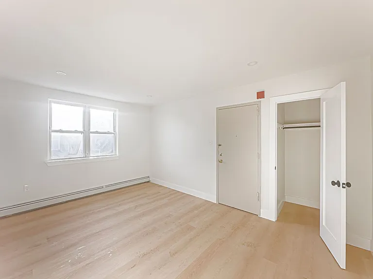 Fairfield Apartments — Photo 24