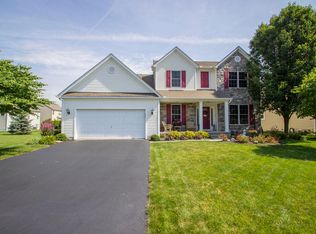 108 Fox Glen Dr E, Pickerington, OH 43147