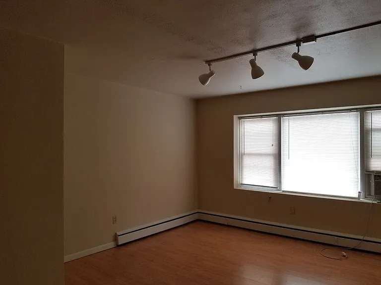 3421 Emerson Ave S — Photo 7