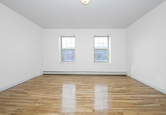 5th image of 255 W 137th St APT 1