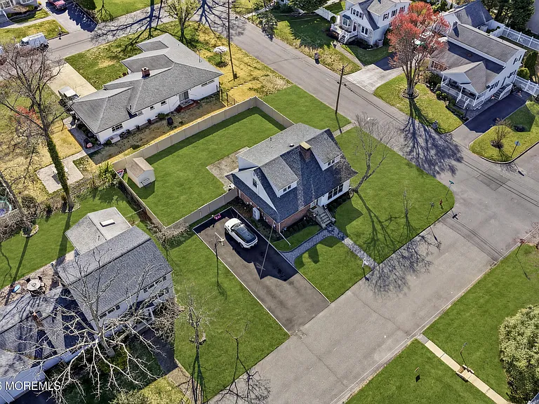227 Chatham Ave — Photo 36