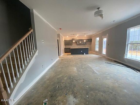 3rd image of 7914 Beeler Ln