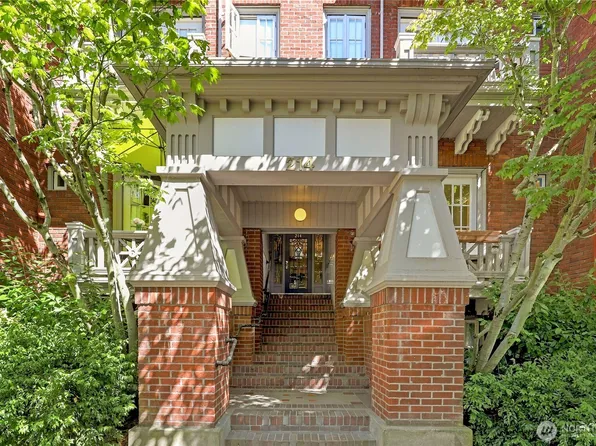 214 13th Avenue E #2, Seattle, WA 98102