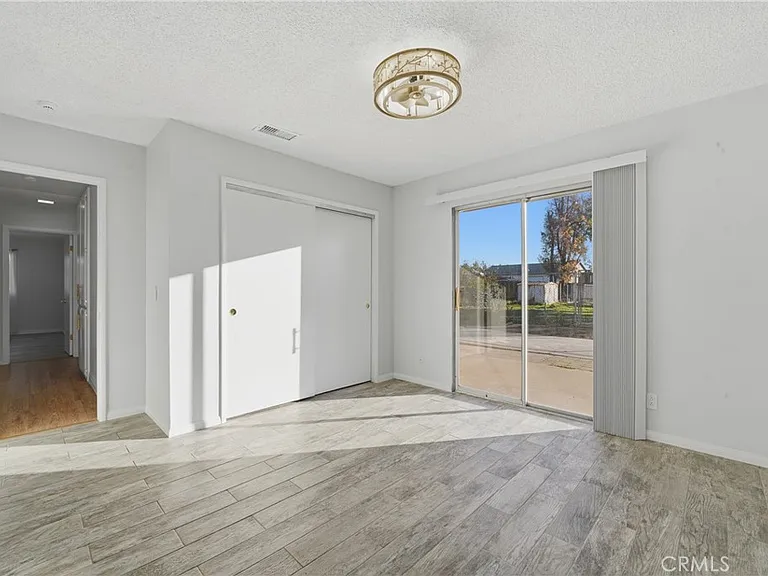 6255 Mitchell Ave — Photo 22