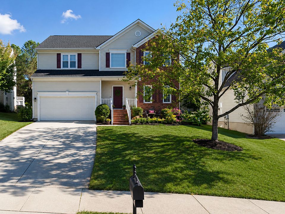 1st image of 2447 Stately Oaks Dr