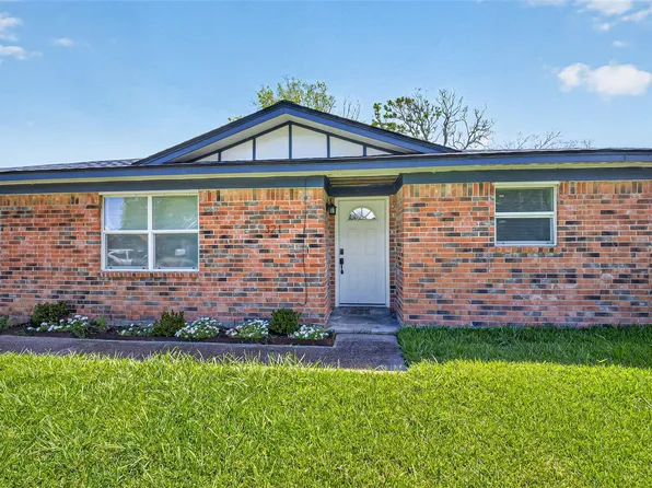 321 S Brownell St, La Porte, TX 77571
