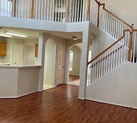 4th image of 13918 Fort Nelson Dr