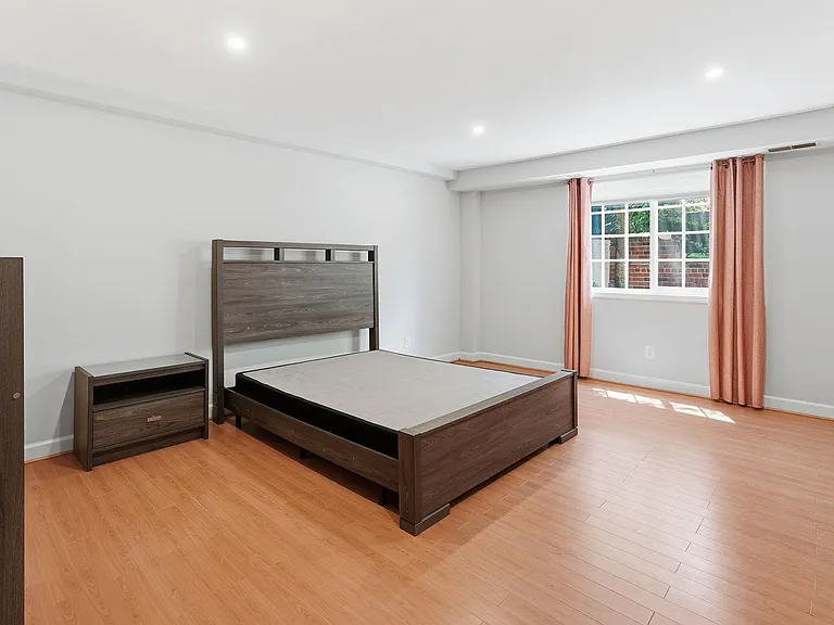 1329 N Van Dorn St — Photo 14
