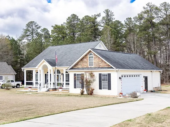 120 Copper Creek Dr, Lagrange, GA 30240