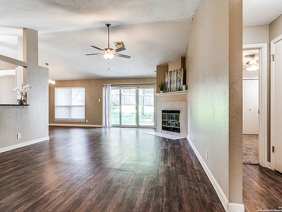5th image of 13606 BRIDGEVIEW