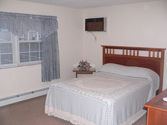 3rd image of 40B Washington Park Dr APT 5
