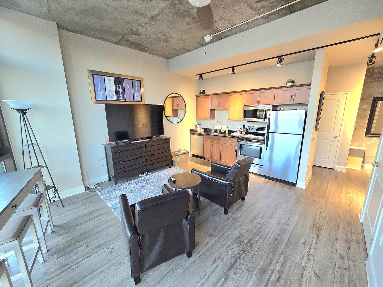 Studio, 500 sqft, $1,950 — Photo 1