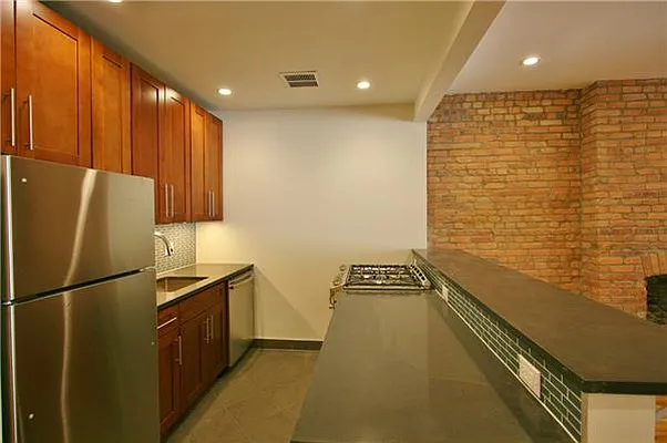 Rented by R New York | media 35