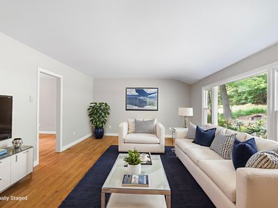 33 Deer Park Road, Weatogue, CT, 06089