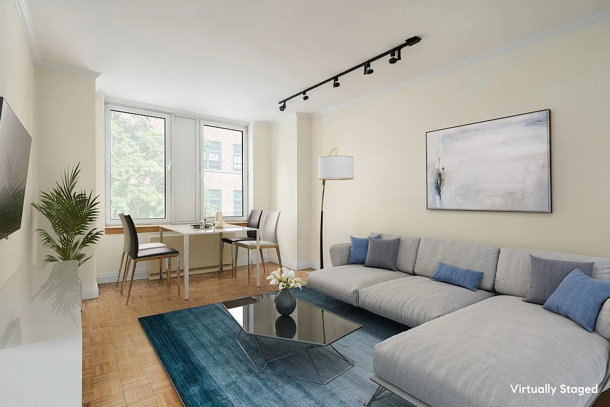 404 E 76th St APT 2K photo 1
