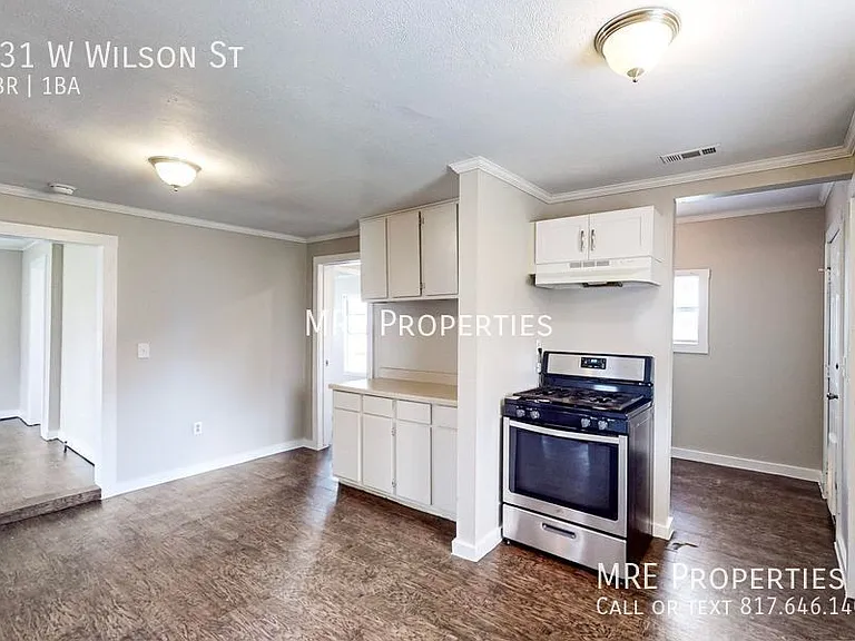 531 W Wilson St — Photo 10