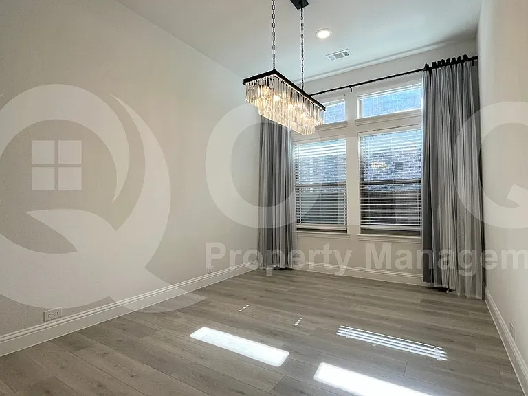 5304 Babcock Rd — Photo 10