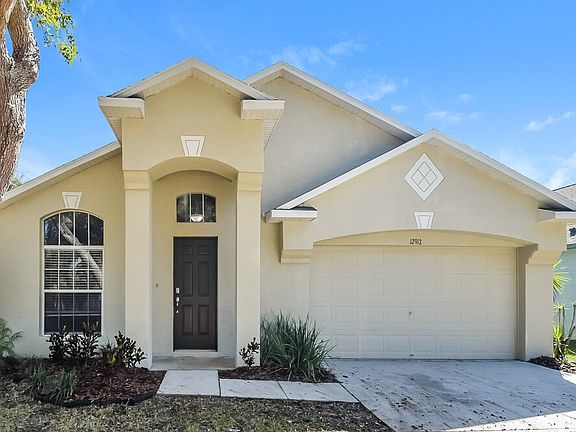 3rd image of 12912 Lake Vista Dr