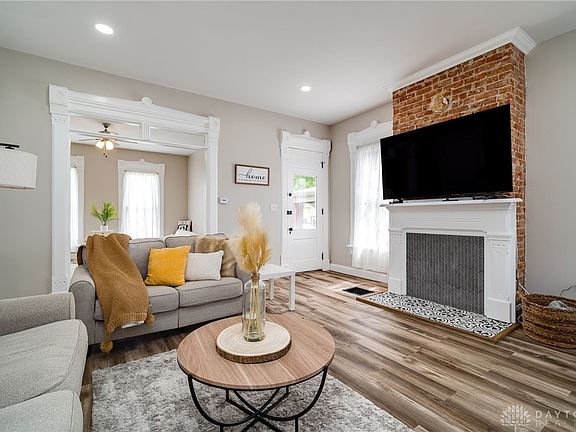 5th image of 205 Linden Ave