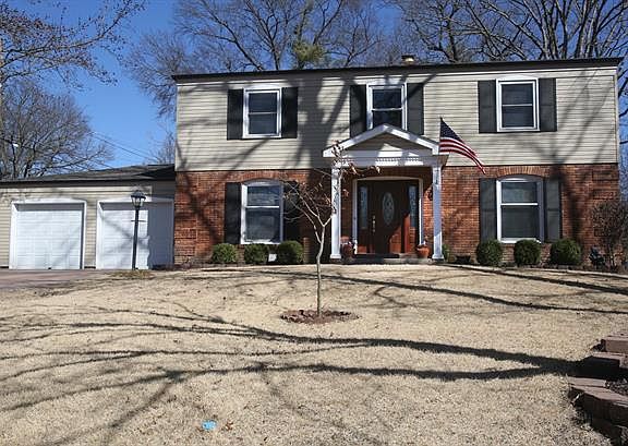 2nd image of 1410 Royal Springs Dr
