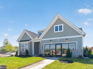 4 Grantarthur Morris Ct, Whitehall, PA 18052