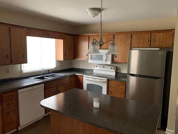 4th image of 29 Crossgate Dr
