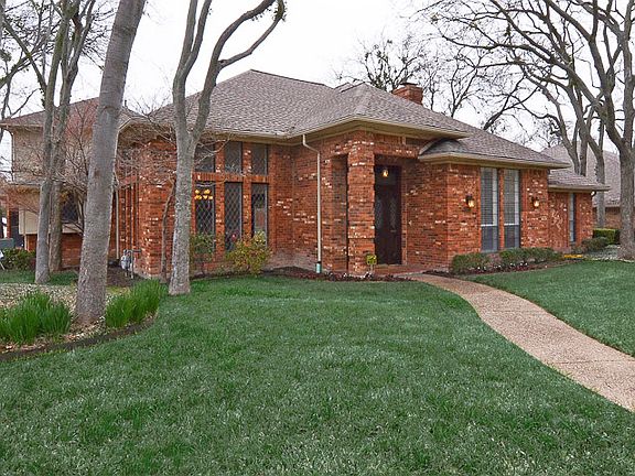 2nd image of 9922 Woodlake Dr