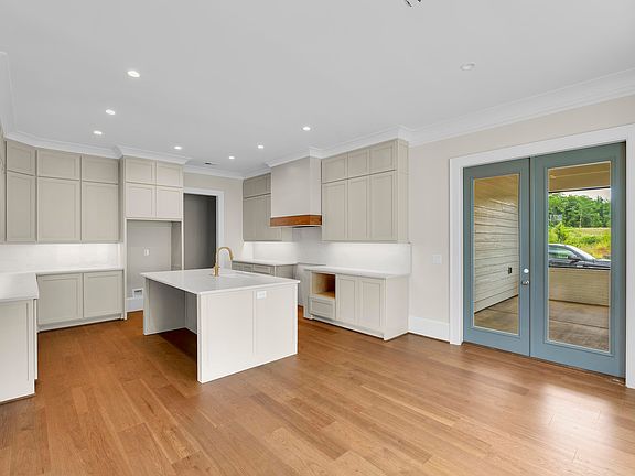3rd image of 6 Wimbledon Rd