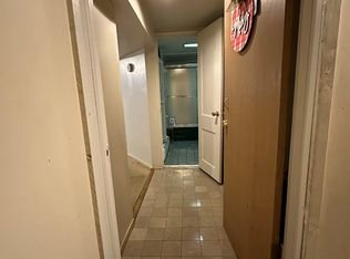 61-34 Woodbine St, Ridgewood, NY 11385