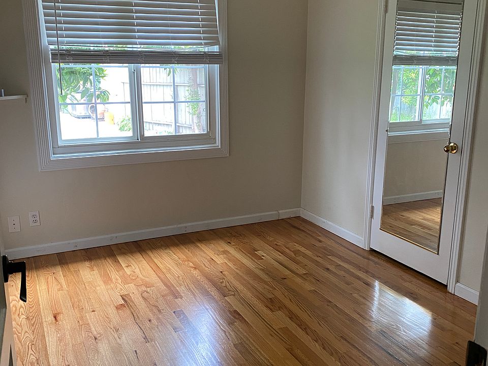 2nd image of 1070 Meridian Ave