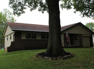 1204 Princeton Dr, O'Fallon, IL 62269