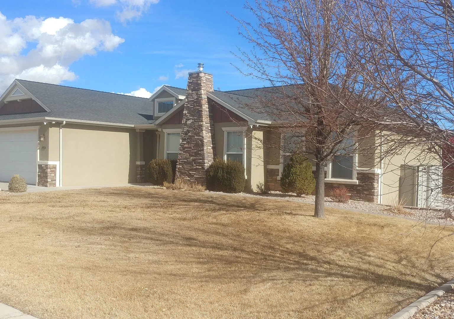 Large family home. — Photo 1