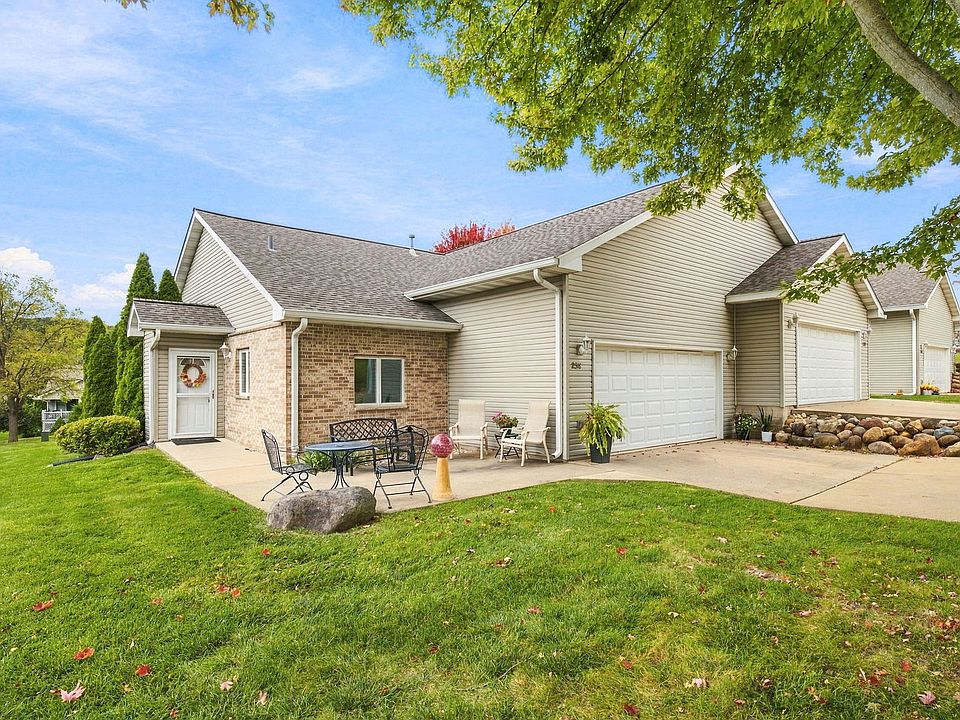 1st image of 2518 Reynolds Manor Dr #1