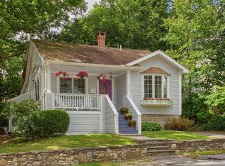 11 Clifton St, Fitchburg, MA 01420