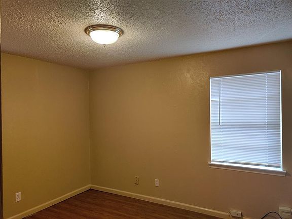 4th image of 613 Twilight Dr
