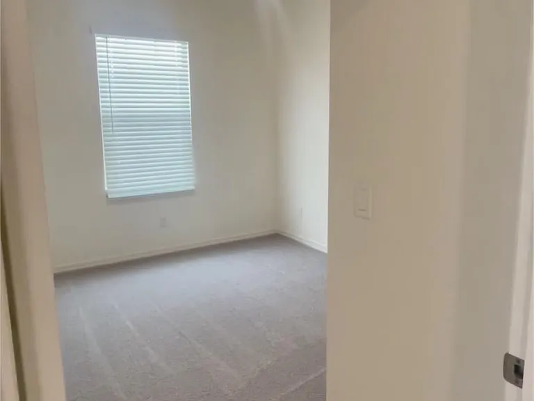 16663 W Christy Dr — Photo 5