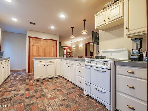 3rd image of 22030 Velicata St