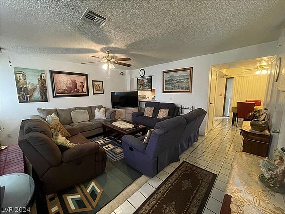 4th image of 2650 Aracatuba Ave