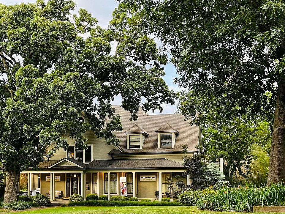 1st image of 20 S Hill Ave #2