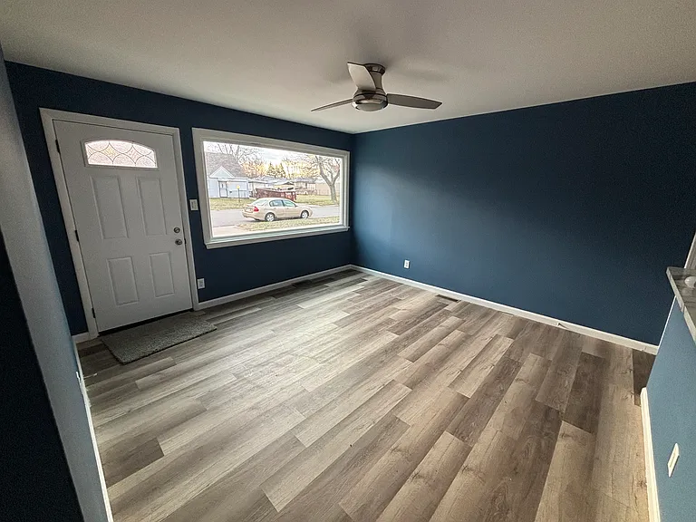 2308 Wilson St — Photo 2