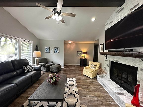 4th image of 1817 Fairway Dr