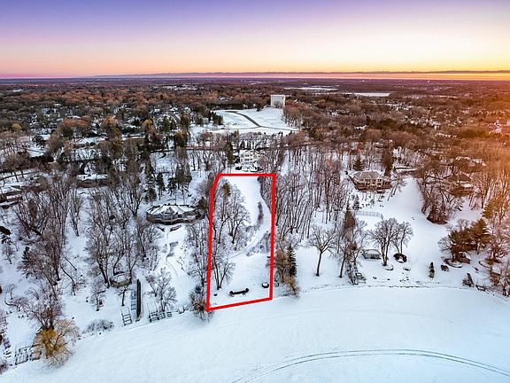 2nd image of 970 Pleasant View Rd