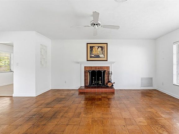 5th image of 1705 Indian Rocks Rd