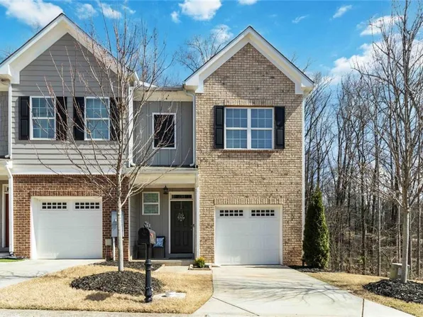 1520 Bluff Valley Cir, Gainesville, GA 30504