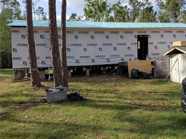 8360 Barbie City In The Est #Of, North Fort Myers, FL 33917