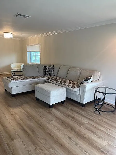 2 bed, 2.0 bath, 1205 sqft, $2,200 — Photo 3