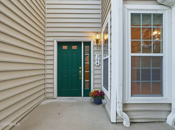 304 April Way, Middletown, NJ 07748
