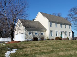 23 Round Table Rd, Shrewsbury, MA 01545